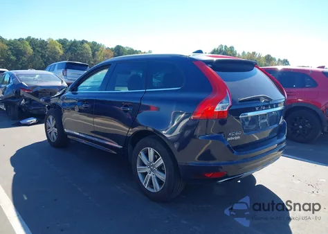 2017 Volvo Xc60 T5 Inscription z USA, uszkodzony, nr VIN YV440MRU8H2013476
